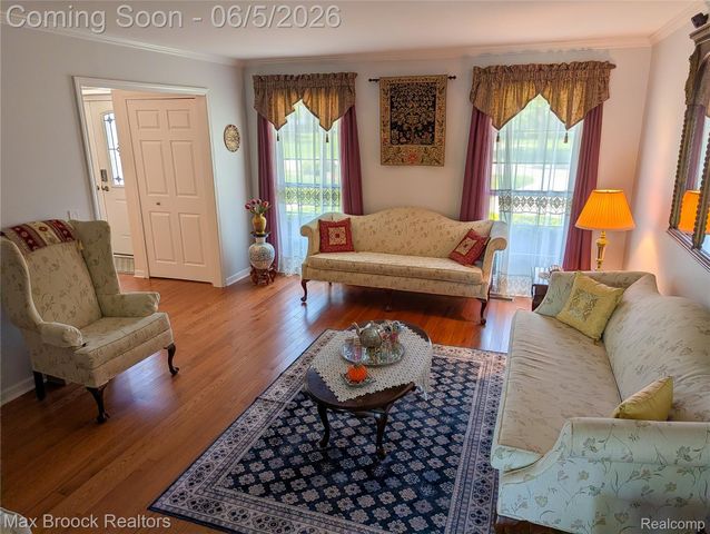 5415 White Hall Circle Circle, West Bloomfield Charter Township, MI 48323