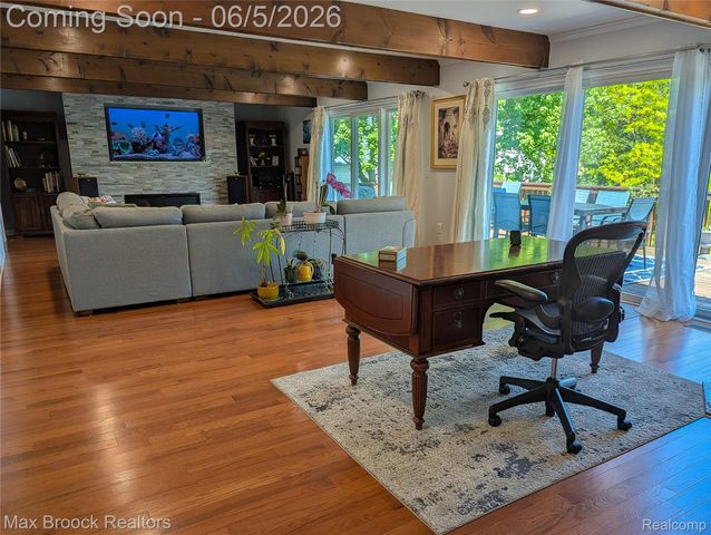 5415 White Hall Circle Circle, West Bloomfield Charter Township, MI 48323