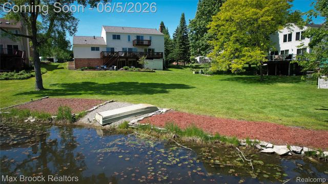 5415 White Hall Circle Circle, West Bloomfield Charter Township, MI 48323