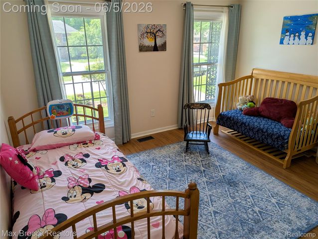 5415 White Hall Circle Circle, West Bloomfield Charter Township, MI 48323