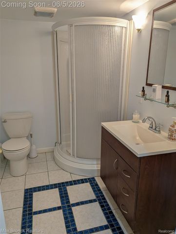 5415 White Hall Circle Circle, West Bloomfield Charter Township, MI 48323
