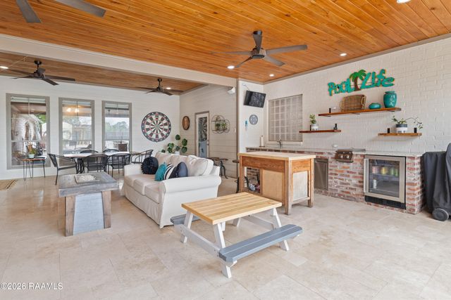 606 Farmington Drive, Lafayette, LA 70503