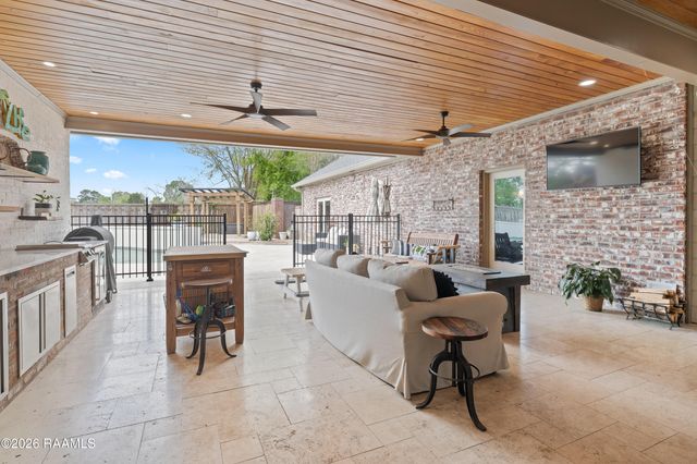 606 Farmington Drive, Lafayette, LA 70503