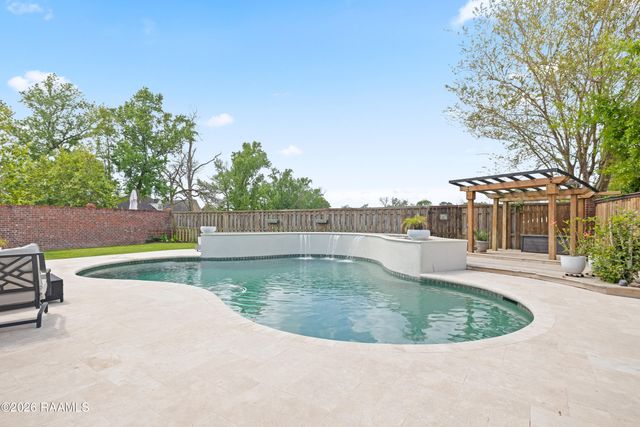 606 Farmington Drive, Lafayette, LA 70503