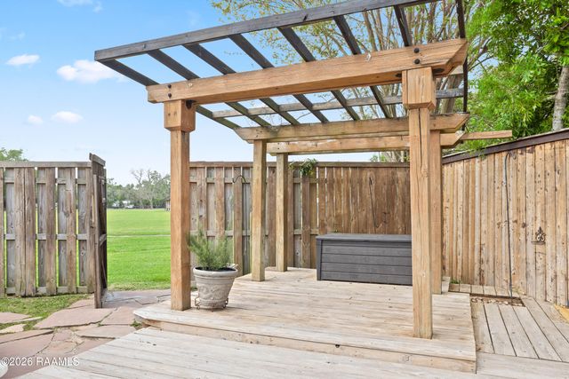 606 Farmington Drive, Lafayette, LA 70503