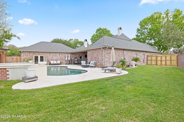 606 Farmington Drive, Lafayette, LA 70503