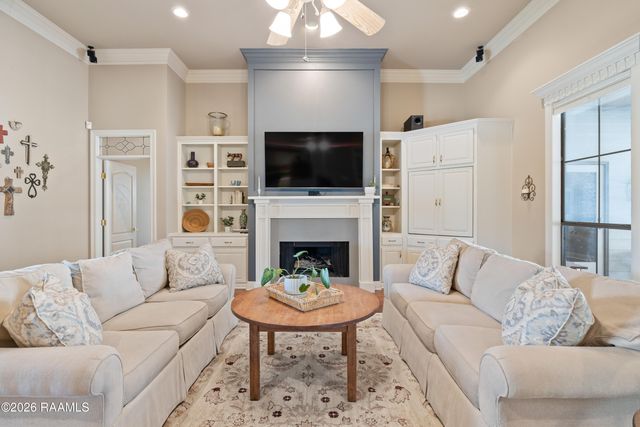 606 Farmington Drive, Lafayette, LA 70503