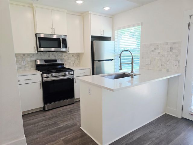 6103 Calmar CV, Austin, TX 78721