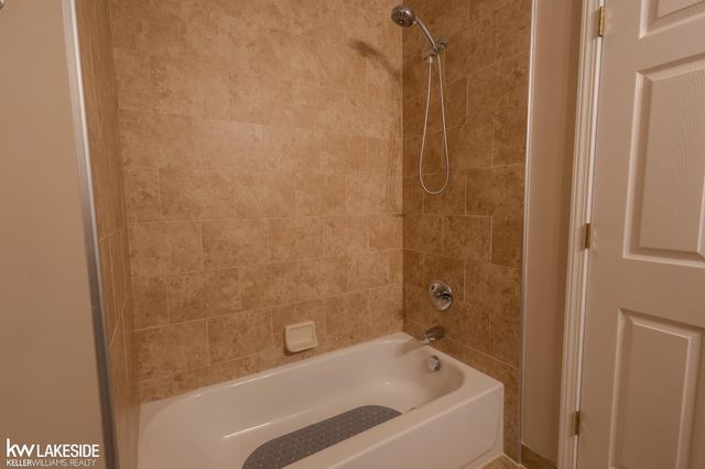 45744 Limerick Drive, Macomb, MI 48044