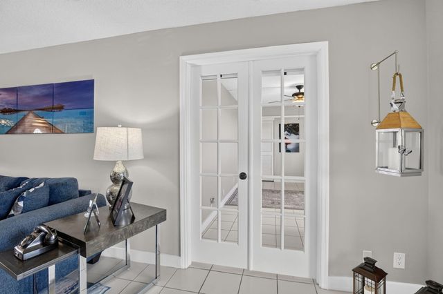 9923 S Hollybrook Lake Drive 305, Pembroke Pines, FL 33025