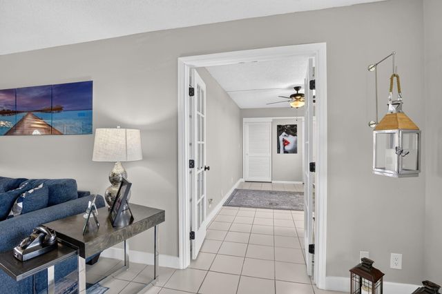 9923 S Hollybrook Lake Drive 305, Pembroke Pines, FL 33025