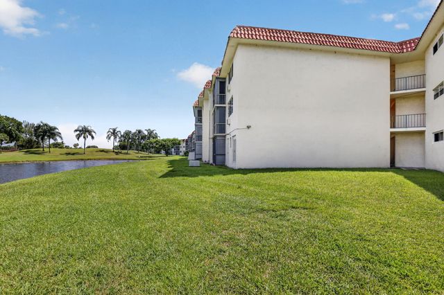 9923 S Hollybrook Lake Drive 305, Pembroke Pines, FL 33025