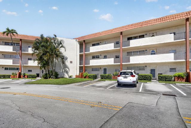 9923 S Hollybrook Lake Drive 305, Pembroke Pines, FL 33025