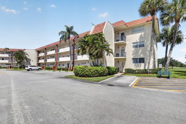 9923 S Hollybrook Lake Drive 305, Pembroke Pines, FL 33025