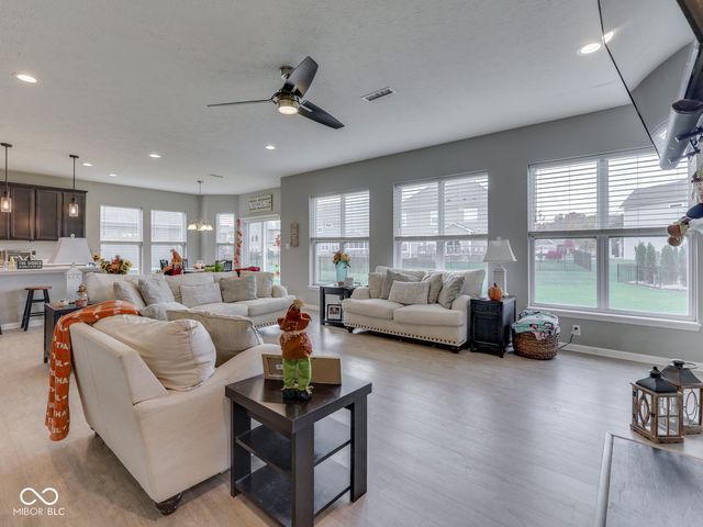 4380 Fox Hunt Drive, Bargersville, IN 46106