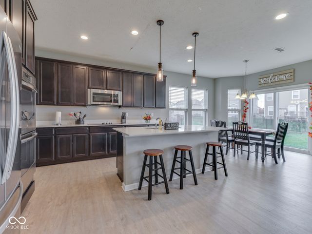 4380 Fox Hunt Drive, Bargersville, IN 46106