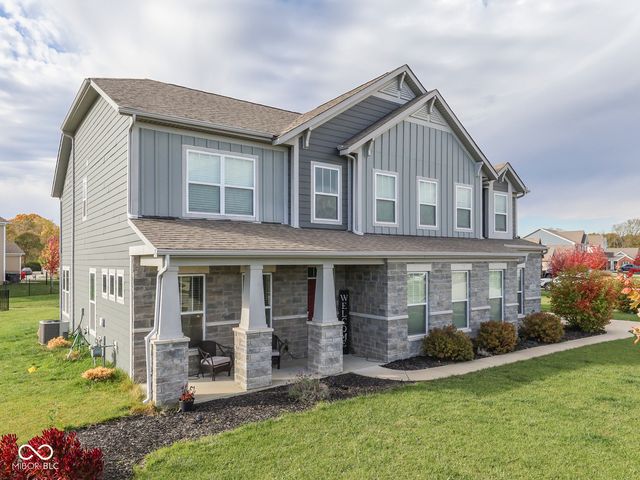 4380 Fox Hunt Drive, Bargersville, IN 46106