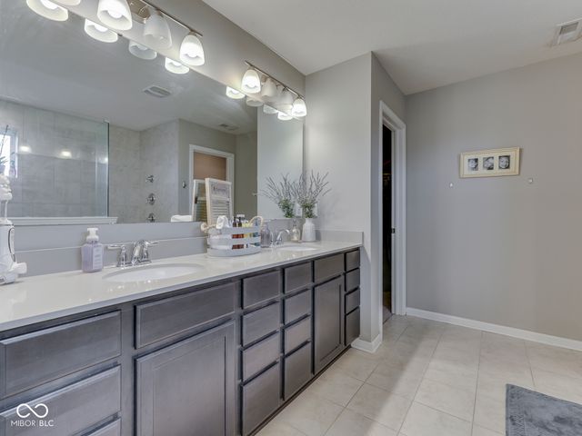 4380 Fox Hunt Drive, Bargersville, IN 46106