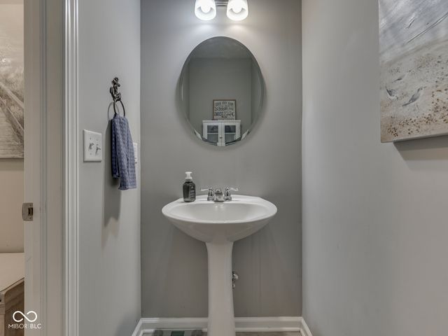 4380 Fox Hunt Drive, Bargersville, IN 46106