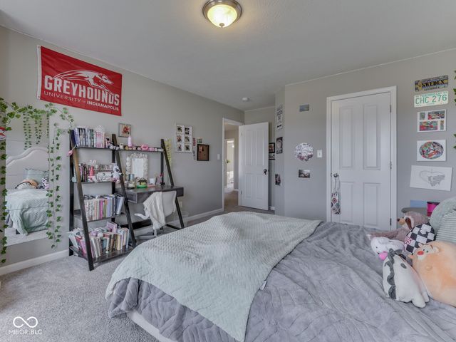 4380 Fox Hunt Drive, Bargersville, IN 46106