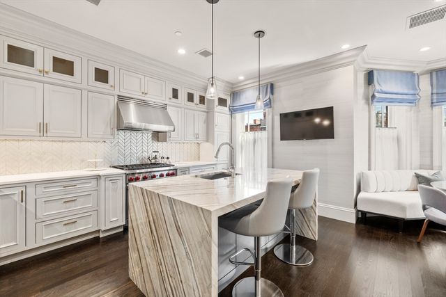 244 Marlborough Street PH, Boston, MA 02116