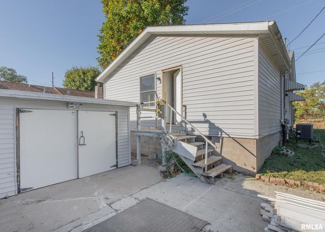 2802 Archer Dr Drive, East Moline, IL 61244