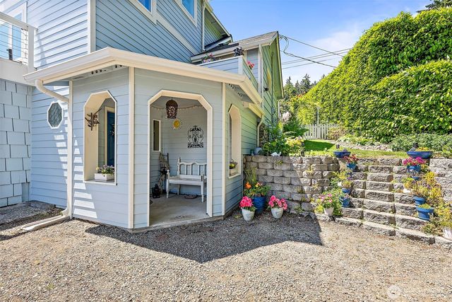 1512 Cole Loop SE, Port Orchard, WA 98366