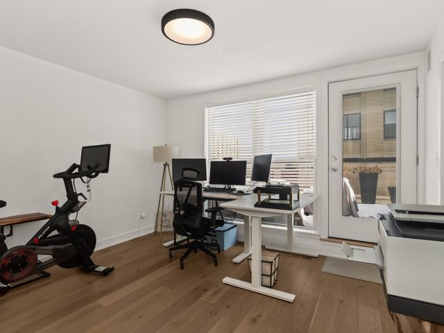 1645 W School Street 409, Chicago, IL 60657