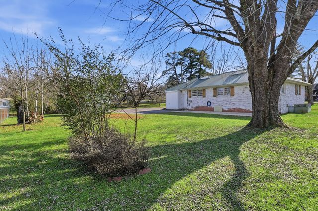 812 Bel Aire Dr, Tullahoma, TN 37388