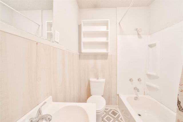 315 8th Avenue N, Texas City, TX 77590