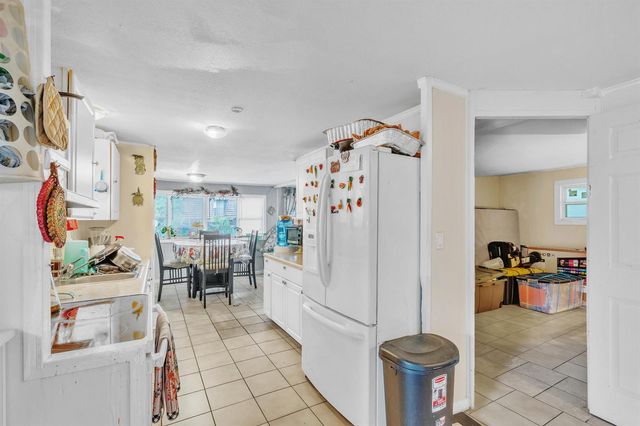 32 Lisa Lane, Greenacres, FL 33463