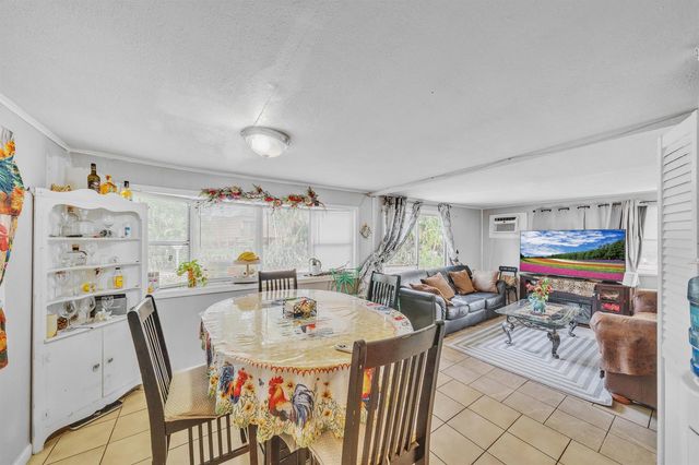 32 Lisa Lane, Greenacres, FL 33463