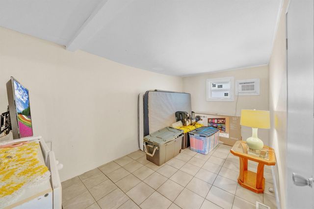 32 Lisa Lane, Greenacres, FL 33463