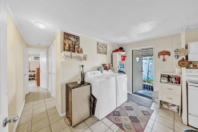 32 Lisa Lane, Greenacres, FL 33463