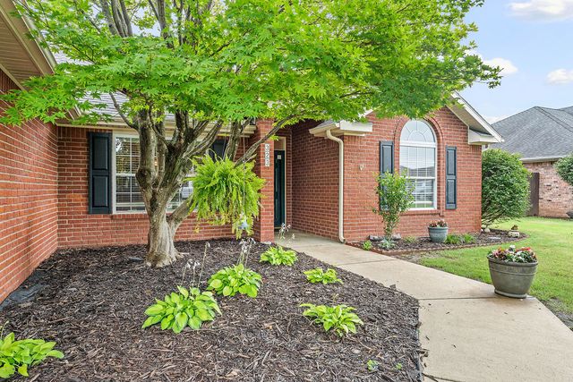 323 Center Drive, Lowell, AR 72745