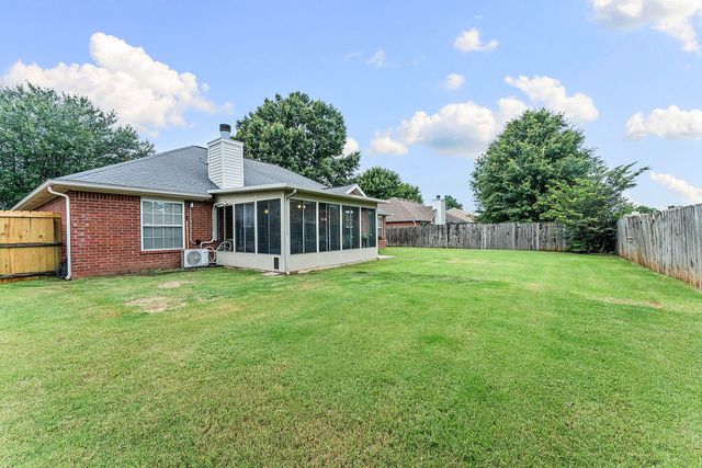 323 Center Drive, Lowell, AR 72745