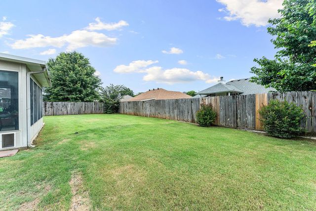 323 Center Drive, Lowell, AR 72745