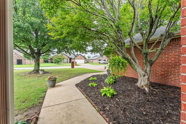 323 Center Drive, Lowell, AR 72745