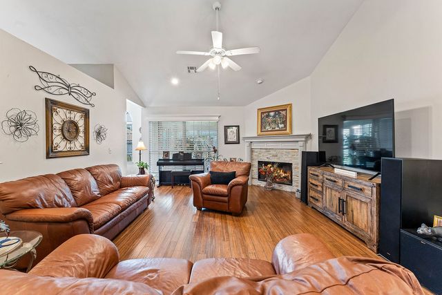 323 Center Drive, Lowell, AR 72745