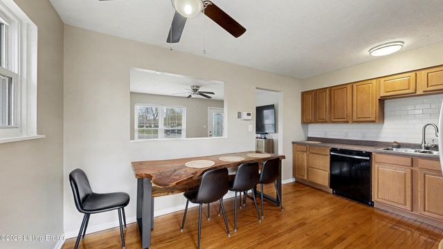 6905 Jessica Ct, Pewee Valley, KY 40056