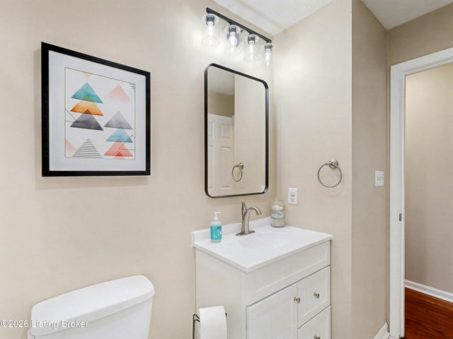 6905 Jessica Ct, Pewee Valley, KY 40056