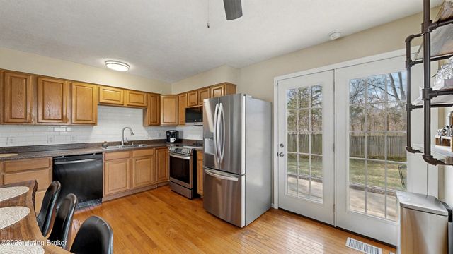 6905 Jessica Ct, Pewee Valley, KY 40056