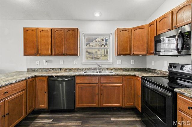 617 N 6th Street, Festus, MO 63028