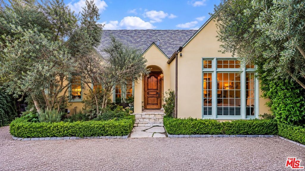 343 S Bundy Drive, Los Angeles, CA 90049 — exterior
