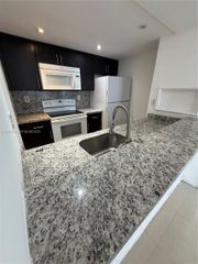 7075 NW 186th St C409, Hialeah, FL 33015