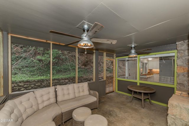 231 silverbell Lane, Gatlinburg, TN 37738