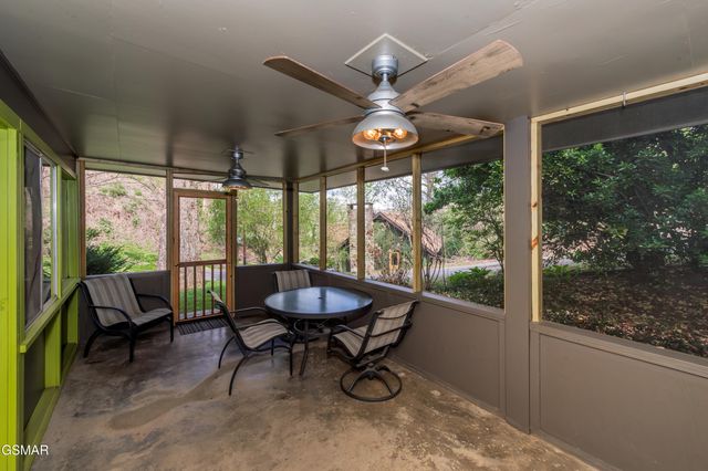 231 silverbell Lane, Gatlinburg, TN 37738