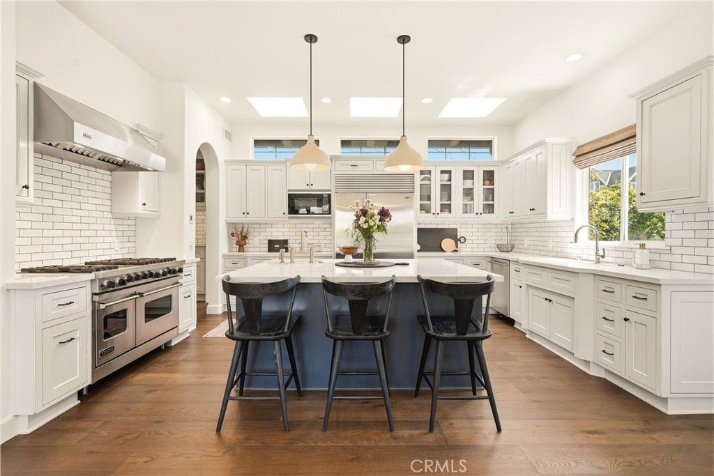 Image 11 of property listing at 1756 10th, Manhattan Beach, CA 90266