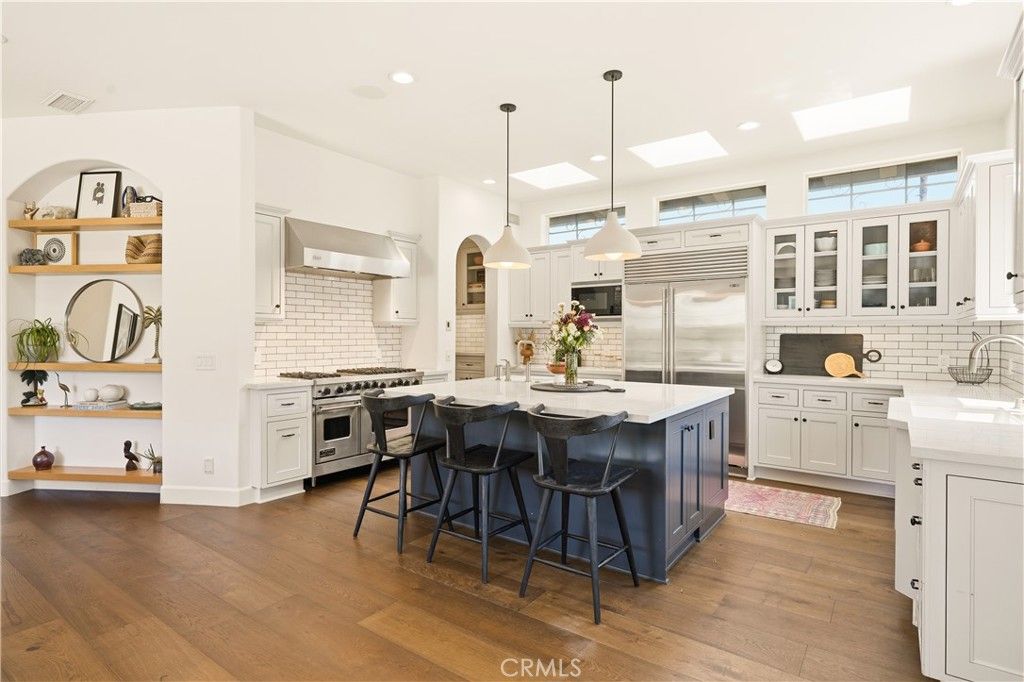 Image 12 of property listing at 1756 10th, Manhattan Beach, CA 90266