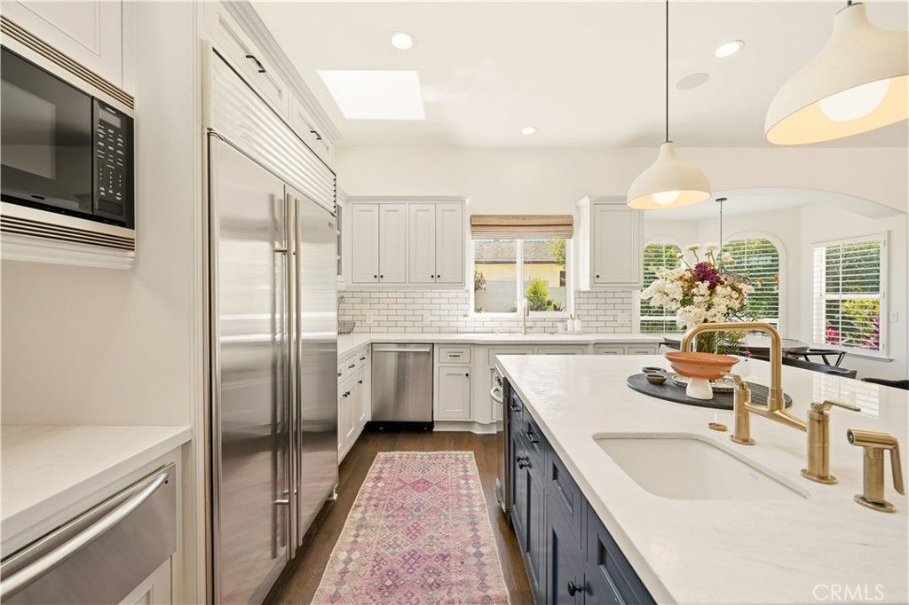 Image 14 of property listing at 1756 10th, Manhattan Beach, CA 90266